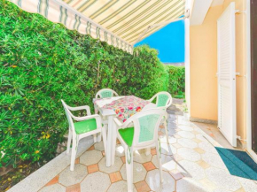 Apartments Mary, Novalja near the beach